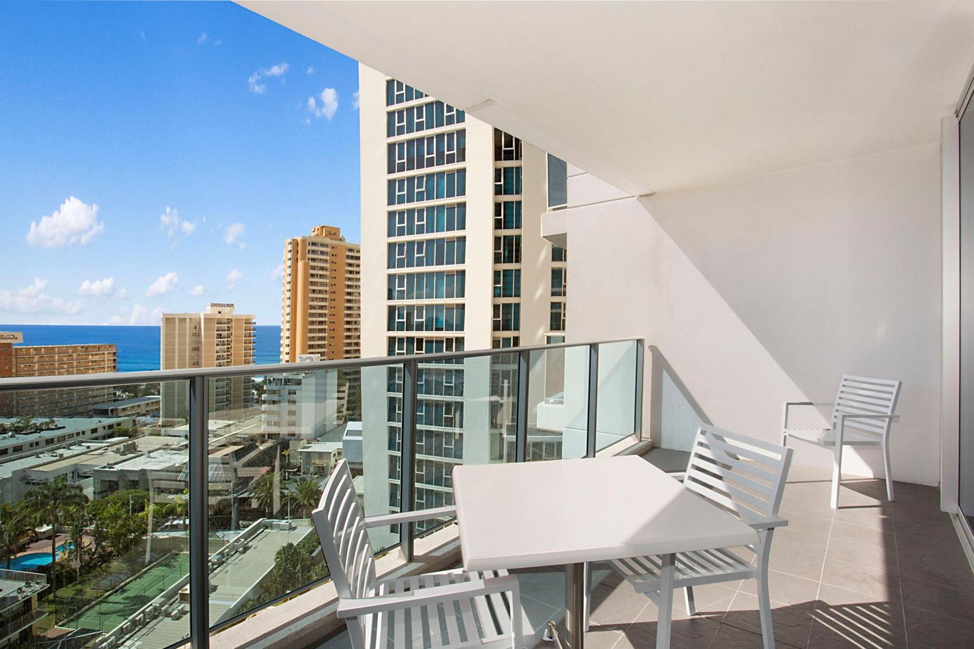 Number 1 H Residences - Wifi, Parking & More By Gold Coast Holidays Exterior photo
