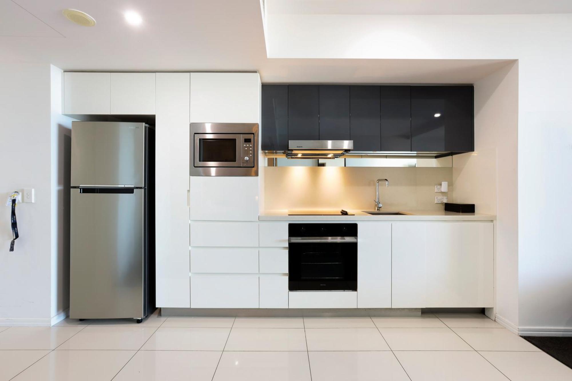 Number 1 H Residences - Wifi, Parking & More By Gold Coast Holidays Exterior photo