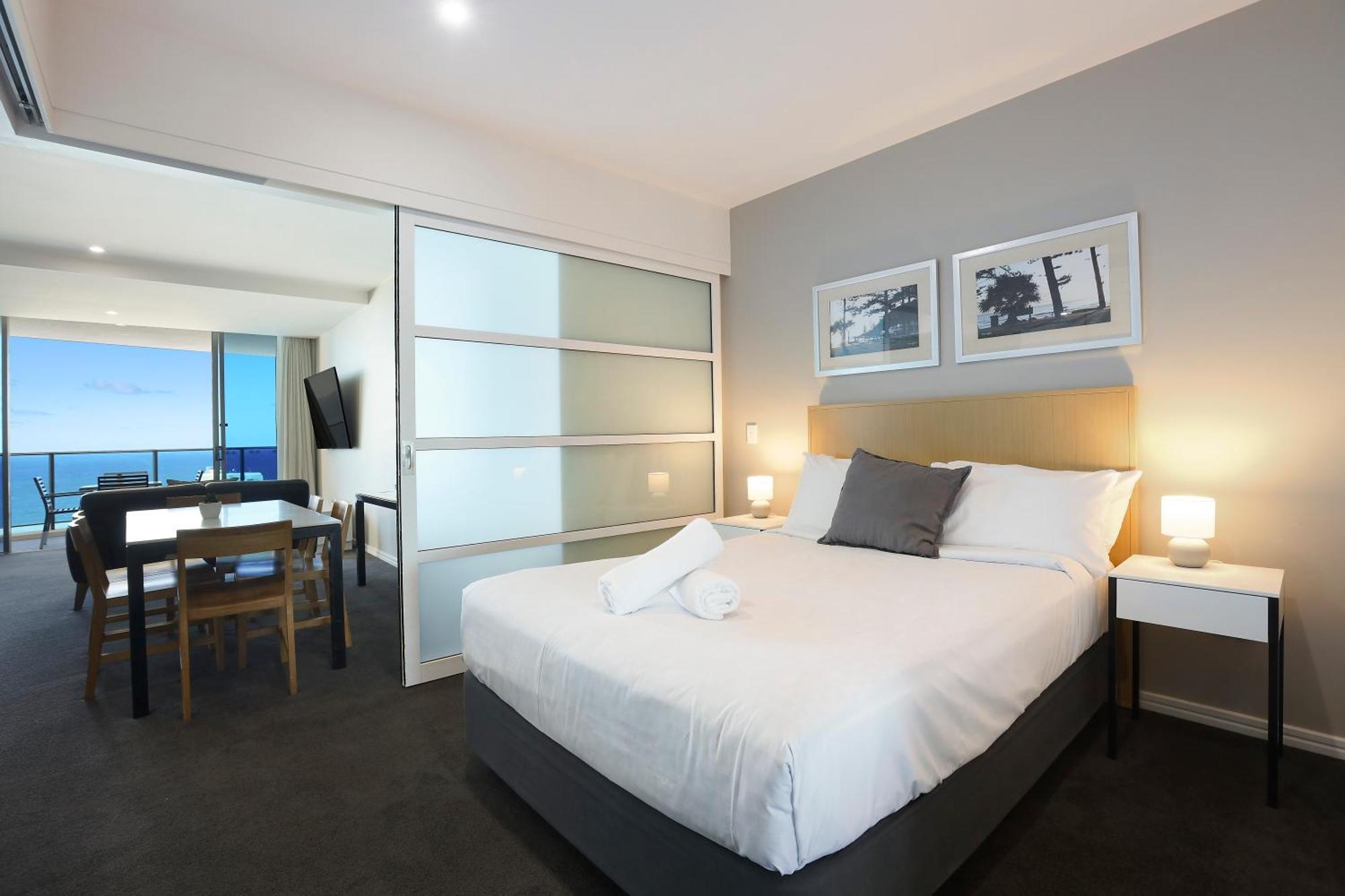 Number 1 H Residences - Wifi, Parking & More By Gold Coast Holidays Exterior photo