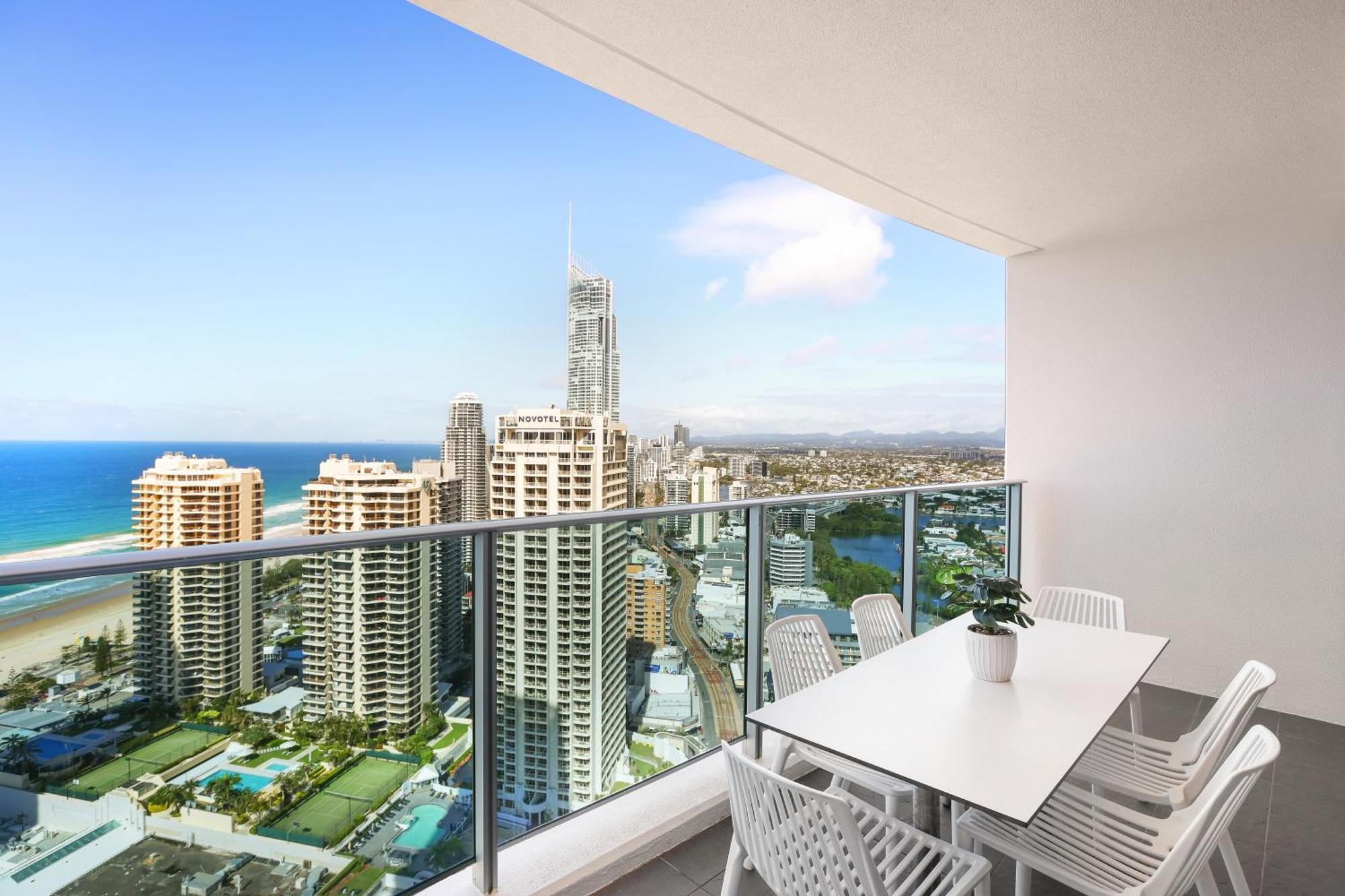 Number 1 H Residences - Wifi, Parking & More By Gold Coast Holidays Exterior photo